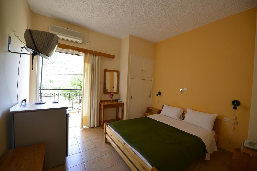 Hotel Galaxias Agioi Pandes Dış mekan fotoğraf