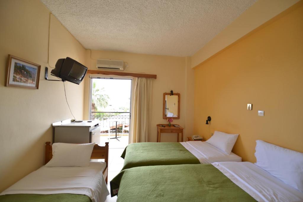 Hotel Galaxias Agioi Pandes Oda fotoğraf
